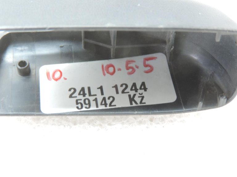 Oriģināls 2011-2020 Toyota Yaris P13 aizmugurējā stikla tīrītāja sviras vāciņa vāciņš