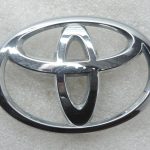 Oriģināla Toyota Yaris P13 aizmugurējo durvju aizmugurējā emblēma ar aizmugurējās durvis logotipu 2014-2020