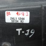 Oriģināls Toyota Avensis T27 apakšējā paneļa centrs