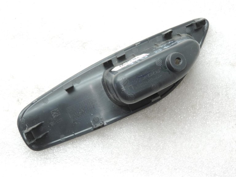 Oriģināls Toyota Yaris XP210 Aizmugurējo kreiso durvju vāka roku balsts