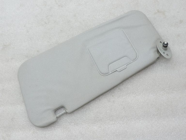 Oriģinālā Toyota Yaris Verso P2 Saules aizsarglīdzeklis kreisais, pelēks 7432052550B0