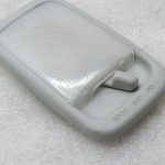 Oriģināls Toyota Yaris Verso P2 salona apgaismojuma centrs pelēks 8124012060P0