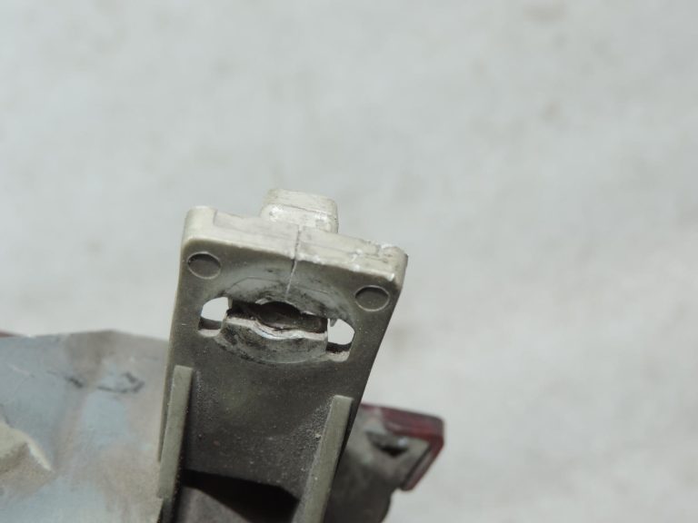 Oriģinālais Toyota Yaris Verso P2 Trešais bremžu lukturis 8157052020