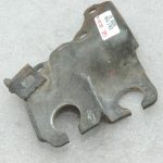 Oriģināls Toyota Yaris P10 / Verso P2 pārnesumu pārslēgšanas troses kronšteins 3352452010