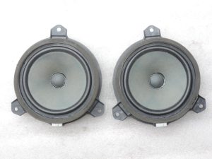 Oriģinālais 2011-2020 Toyota Yaris P13 priekšējo durvju skaļruņu komplekts Kreisais+Depējais
