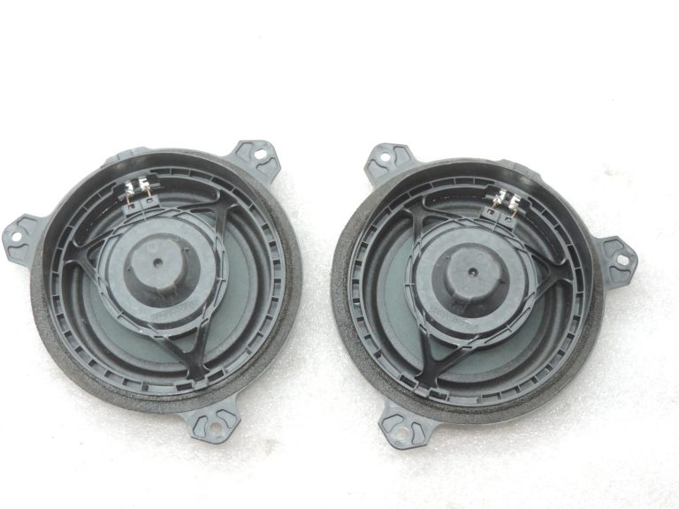 Oriģinālais 2011-2020 Toyota Yaris P13 priekšējo durvju skaļruņu komplekts Kreisais+Depējais