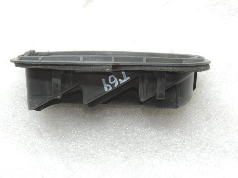 Oriģinālā 2001-2020 Toyota Yaris P9/P13 aizmugurējā virsbūves ventilācijas restīte