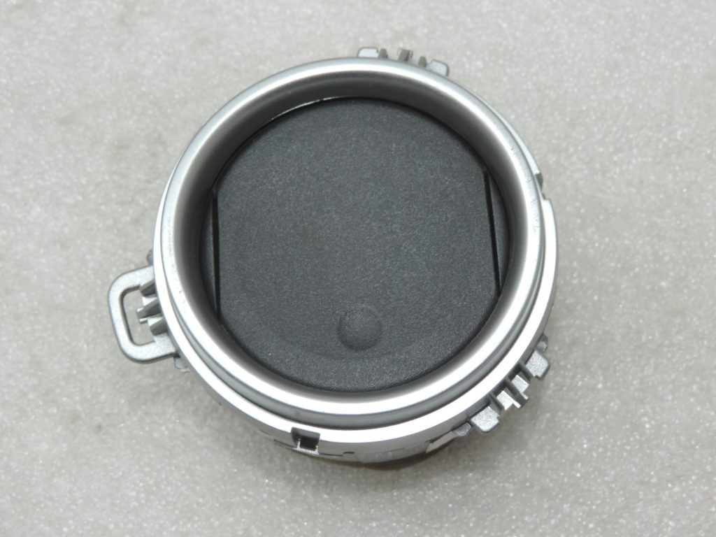 Original 2011-2014 Toyota Yaris P13 dashboard air vent left/right