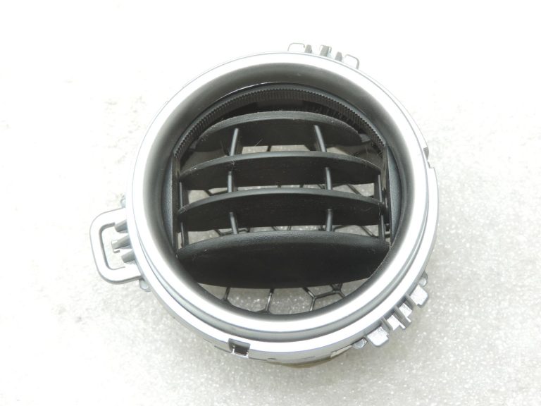 Oriģinālais 2011-2014 Toyota Yaris P13 paneļa ventilācijas caurlaides mehānisms kreisais/labais