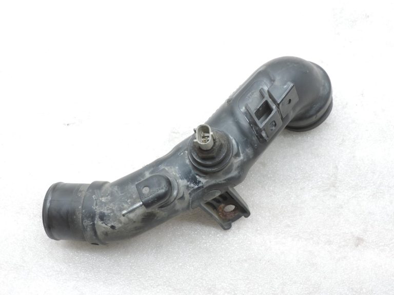 Oriģinālā Toyota RAV4 XA30 2.2 D4D (2ADFTV) uzpildes gaisa caurule 1736226010