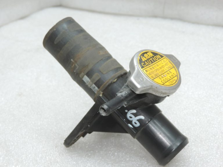 Oriģinālā 2005-2020 Toyota Yaris P9/P13 1.0/1.3 VVT-i radiatora ūdens uzpildes caurule