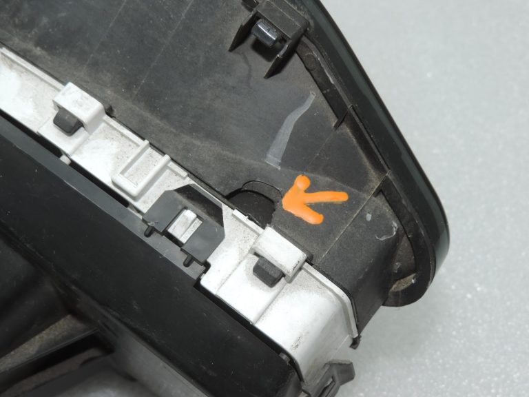 Oriģinālais 2005-2011 Toyota Yaris P9 benzīna instrumentu klastera spidometrs 838000D660