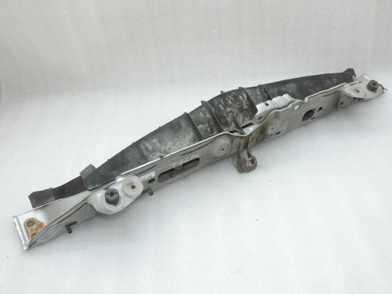 Oriģināls 2005-2011 Toyota Yaris P9 radiatora balsta augšējais priekšējais šķērsstienis sudraba krāsā