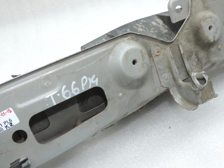 Oriģināls 2005-2011 Toyota Yaris P9 radiatora balsta augšējais priekšējais šķērsstienis sudraba krāsā