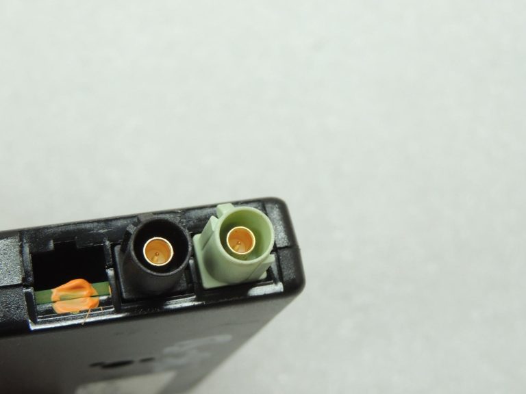 Oriģinālais BMW F31 F31LCI AM/FM antenas pastiprinātājs 9231514 65209231514