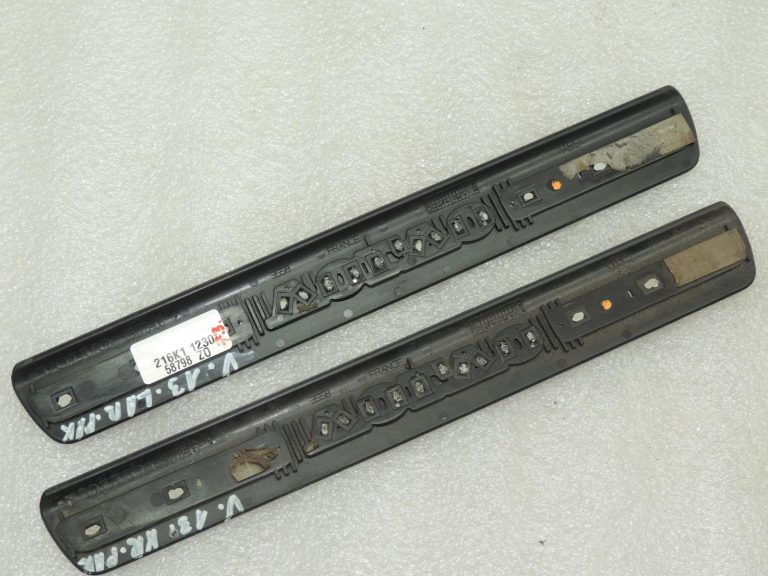 Volvo S80 aizmugurējo durvju sliekšņu apdares komplekts 8659961, 09178406