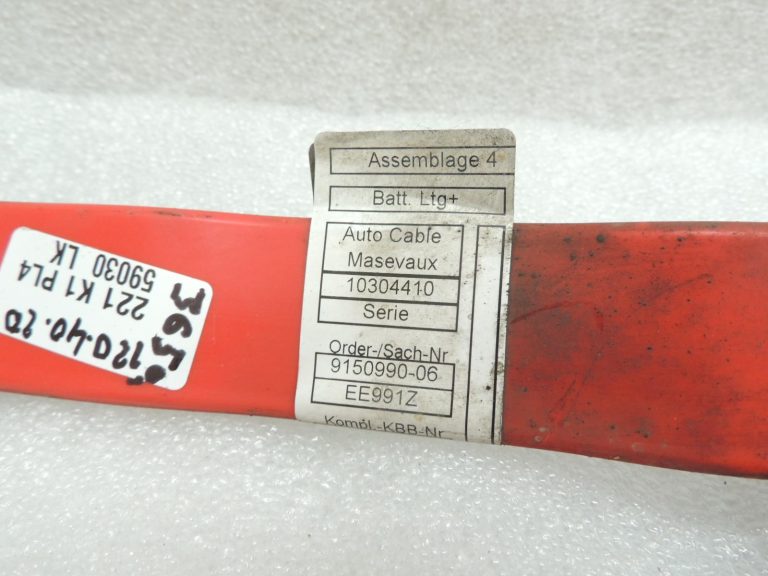 Oriģinālais BMW 5. sērijas F10 F11 F06 akumulatora apakšdaļas kabelis plus 61129150990