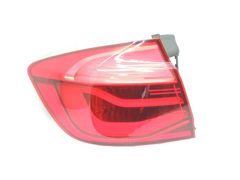 Oriģinālā BMW F30LCI Facelift aizmugurējais kreisais ārējais lukturis 63217372209 7372209