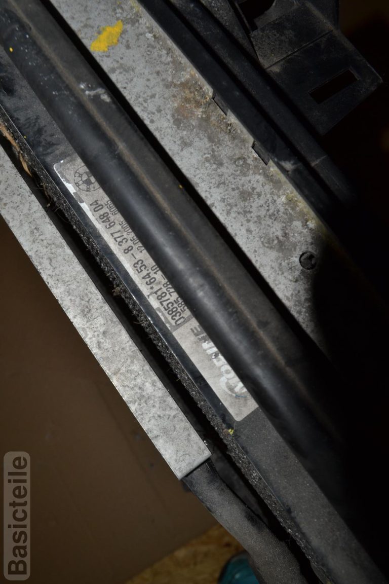 BMW X3 E83 Diesel Pilnīgs ventilatora rāmis ar ventilatoru interkulētora ūdens dzesētāja dzesētāju