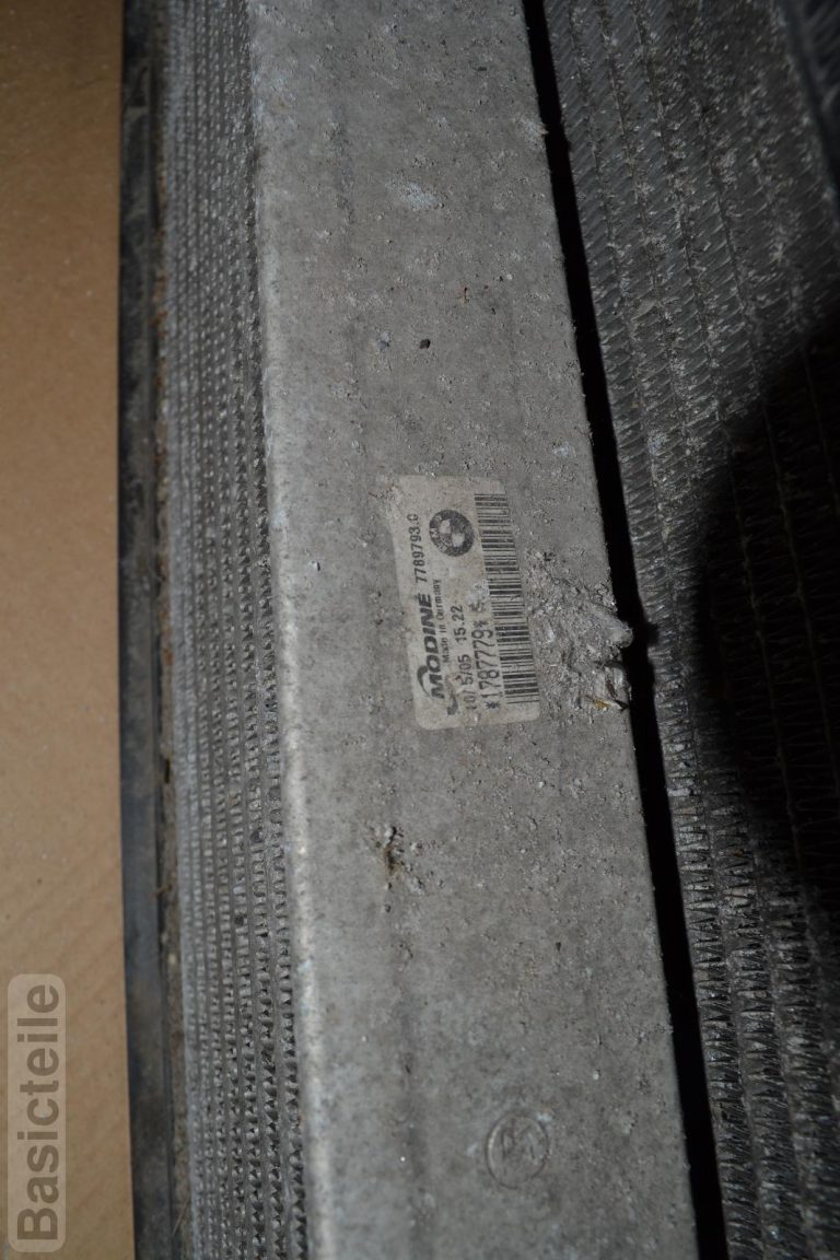 BMW X3 E83 Diesel Pilnīgs ventilatora rāmis ar ventilatoru interkulētora ūdens dzesētāja dzesētāju