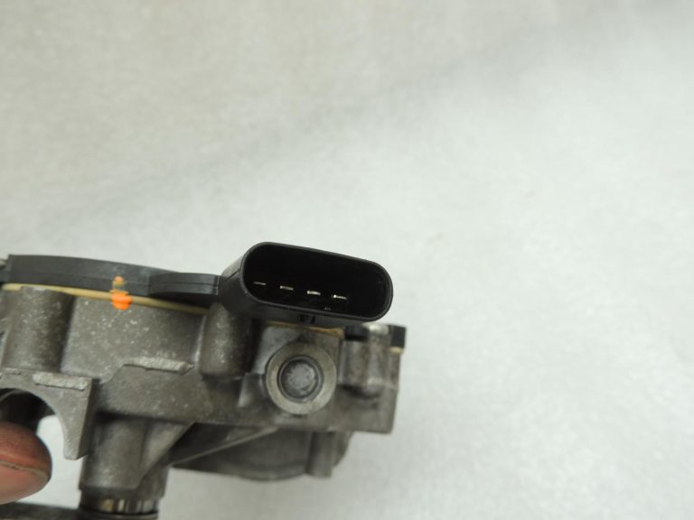 Oriģinālais BMW F30 F31 F34 F34 F35 F80 F32 F33 Priekšējā stikla tīrītāja motors 7267503