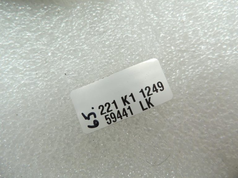 Mitsubishi Pajero V7 V6 Numura apgaismojums ar lukturu turētāju MB859364