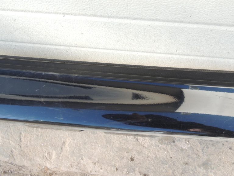 Oriģinālā BMW 5. sērijas F10 F11 sānu svārki labajā pusē BLACK II 668