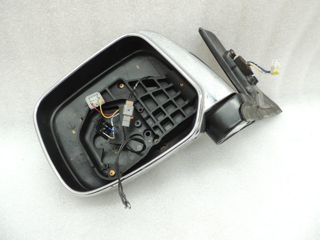Mitsubishi L200 K7 Exterior mirror housing chrome left 🚨 RHD 🚨 With wiring harness