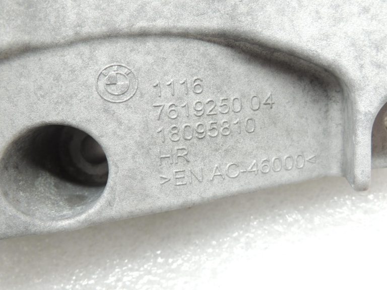 OEM BMW F20 F21 F21 F22 F22 F30 F31 F34 B47 Bloka kronšteins Bloka kronšteins 11167619250