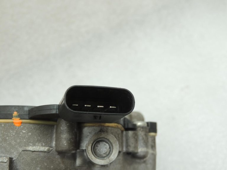 Oriģinālais BMW F30 F31 F34 F34 F35 F80 F32 F33 Priekšējā stikla tīrītāja motors 7267503
