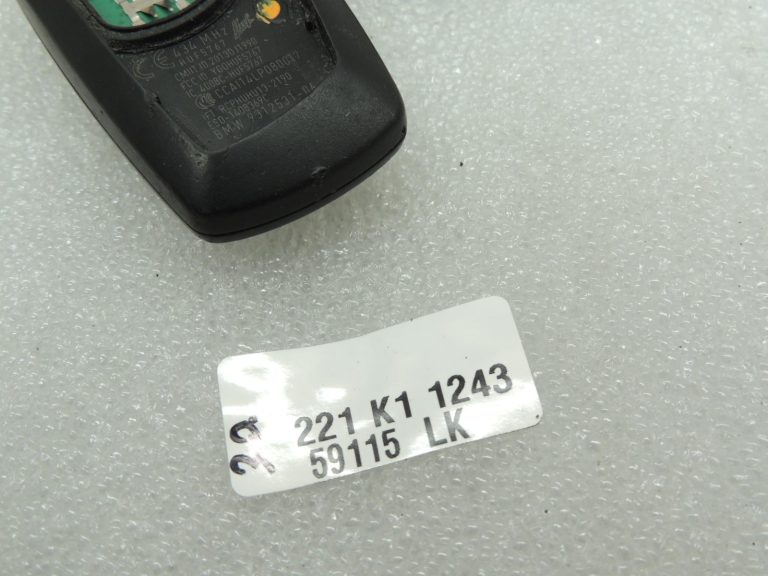 Oriģinālā BMW F30 F31 F32 F32 F34 F33 F33 F36 F20 aizdedzes atslēgas karte 434 MHz