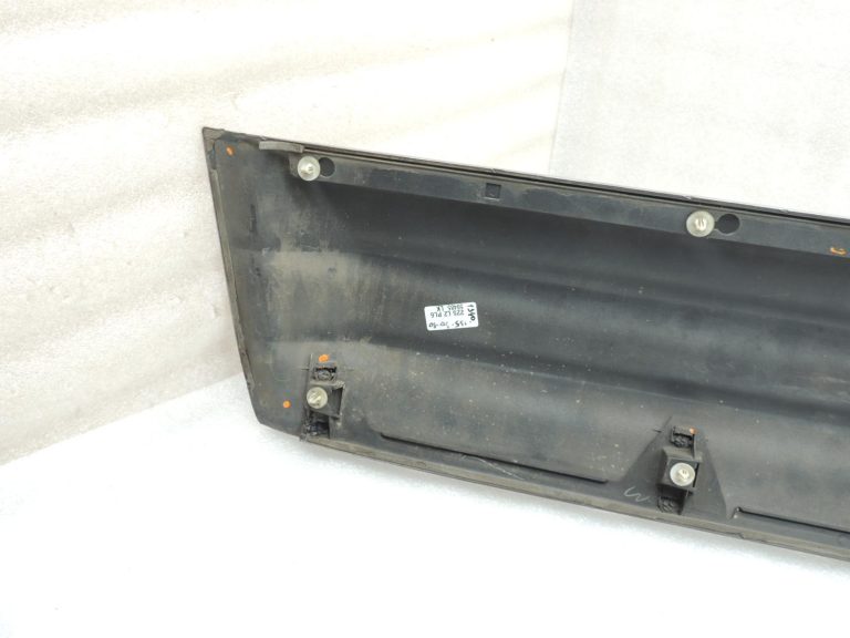 Mitsubishi Pajero V6 Īsā durvju līstes MR608824