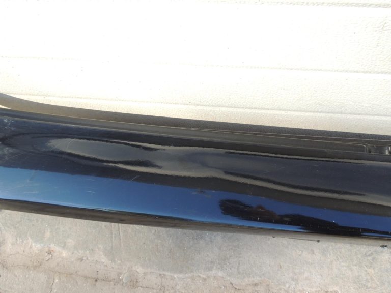 Oriģinālā BMW 5. sērijas F10 F11 sānu svārki labajā pusē BLACK II 668