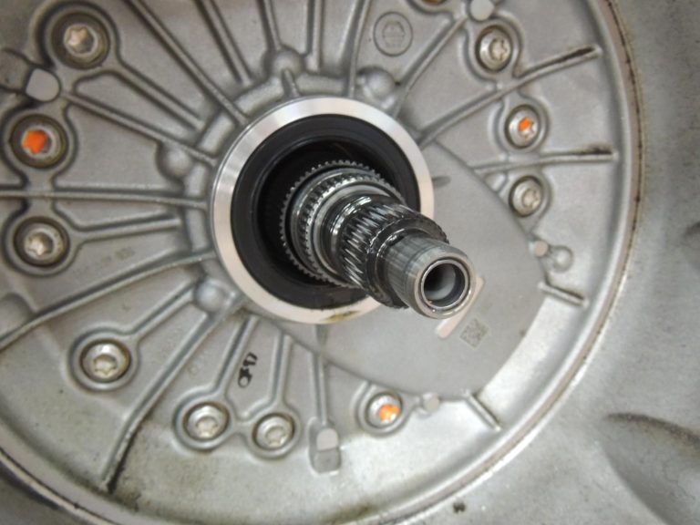 BMW F20 F20 F21 F22 F30 F30 F31 F32 F34 Automātiskā transmisija GA8HP50Z