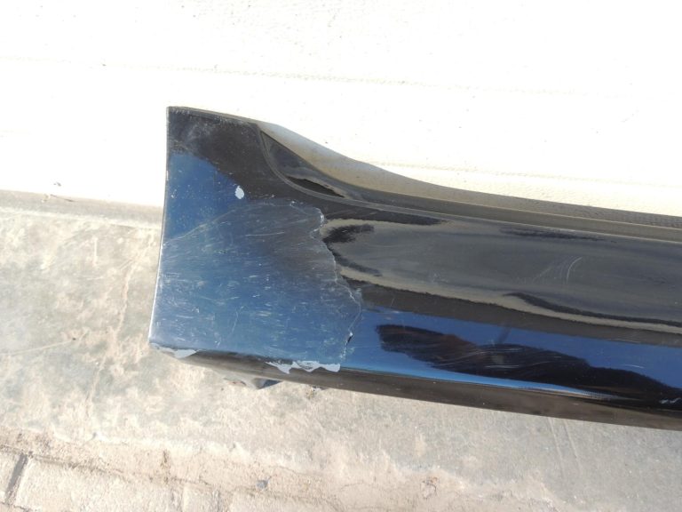 Oriģinālā BMW 5. sērijas F10 F11 sānu svārki labajā pusē BLACK II 668