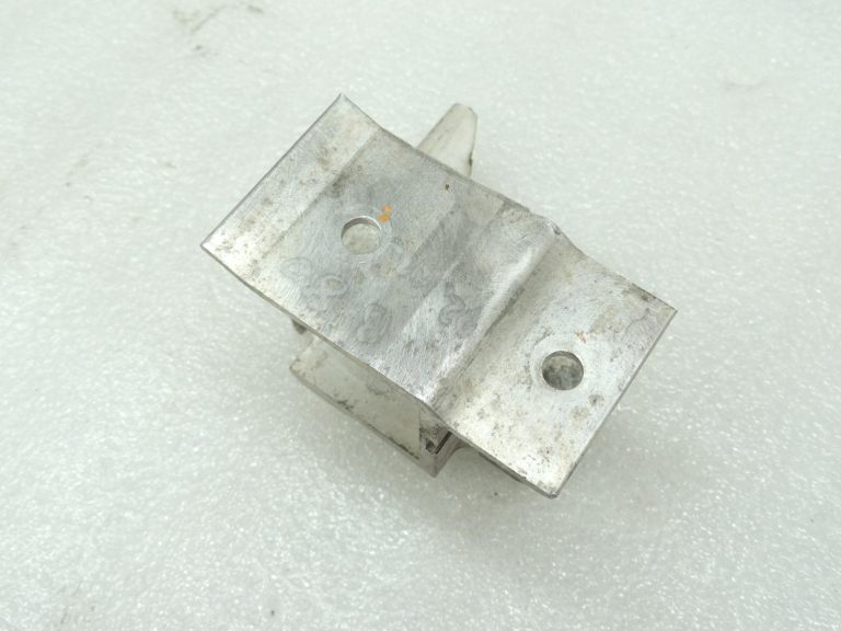 Oriģinālā BMW F20 F21 F22 F22 F30 F31 F34 Priekšējā tilta balsta stiprinājums, kreisais 51647245795