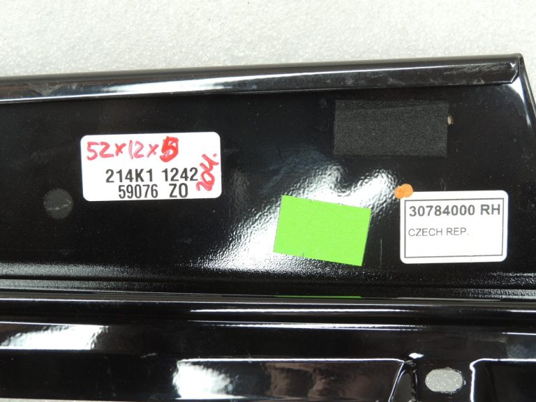 Volvo V60 I B-pilona durvju apdare pa labi 30784000