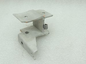 Oriģinālā BMW F20 F21 F22 F22 F30 F31 F34 Priekšējā tilta balsta stiprinājums, labais 51647245796