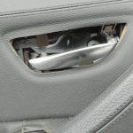 Oriģinālā BMW 5. sērijas F10 F11 aizmugurējā kreisā durvju paneļa durvju apdare BLACK LCSW 7273279