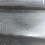 Oriģinālā 2004-2009 Toyota Corolla Verso AR10 apakšējā virsbūves aizsardzība priekšējā kreisā