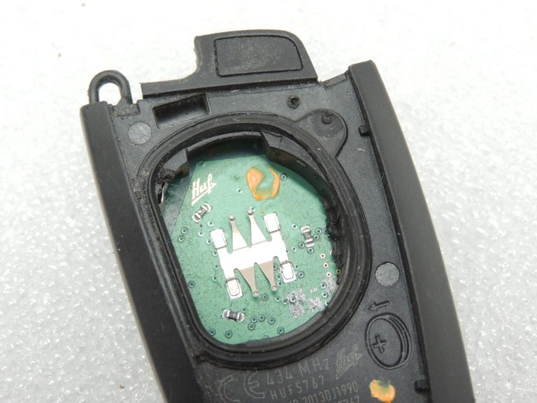 Oriģinālā BMW F30 F31 F32 F32 F34 F33 F33 F36 F20 aizdedzes atslēgas karte 434 MHz