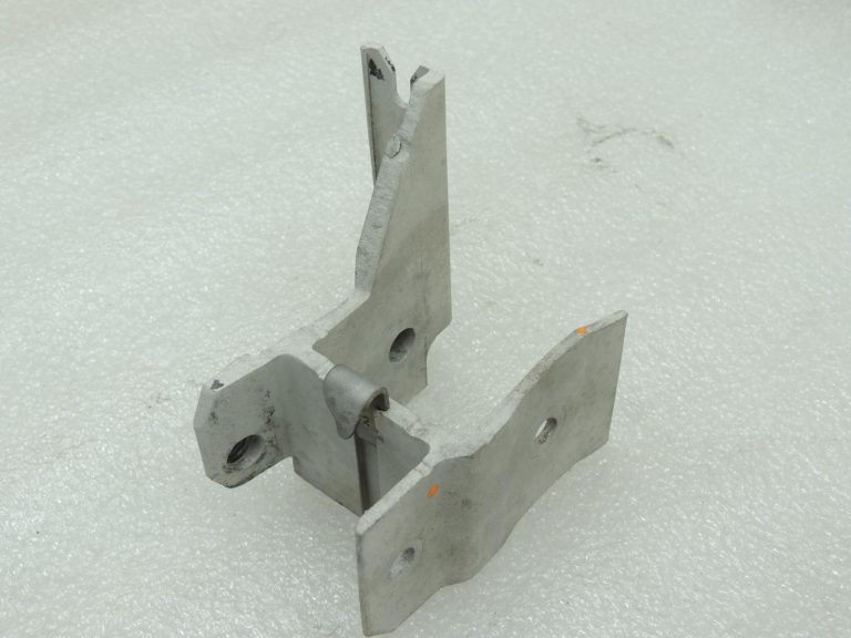 Oriģinālā BMW F20 F21 F22 F22 F30 F31 F34 Priekšējā tilta balsta stiprinājums, labais 51647245796
