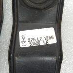 Mitsubishi Pajero V7 V6 3.2 DI-D motora radiatora stiprinājuma augšējais pāris MR404881