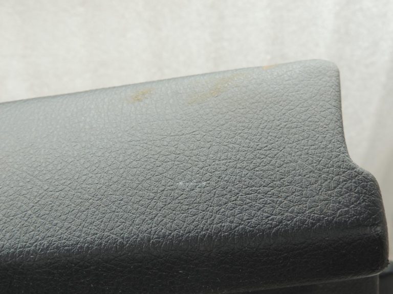 Oriģinālā BMW 5. sērijas F10 F11 aizmugurējā kreisā durvju paneļa durvju apdare BLACK LCSW 7273279