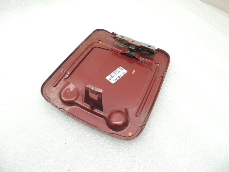 Mitsubishi Pajero V6 V8 degvielas uzpildes vāks PH2C RED MR485936