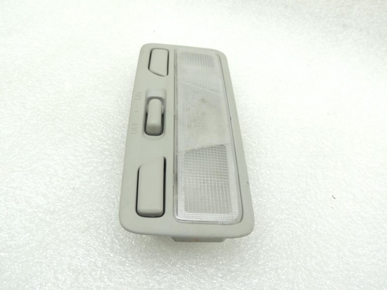 Mitsubishi Pajero V7 V6 Interjera apgaismojums priekšējais MR330803