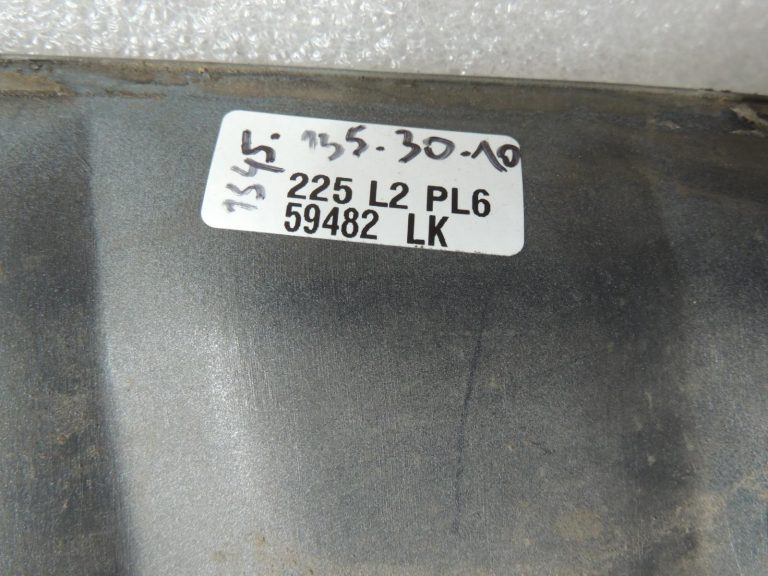 Mitsubishi Pajero V6 īso durvju līstes kreisās MR478753