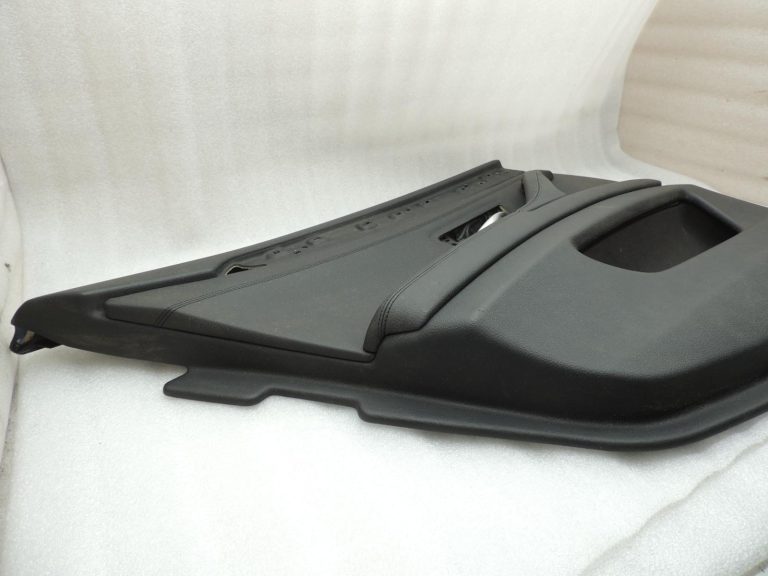 Oriģinālā BMW 5. sērijas F10 F11 aizmugurējā kreisā durvju paneļa durvju apdare BLACK LCSW 7273279