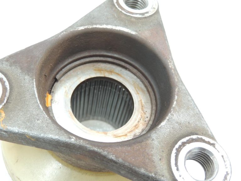 BMW X3 E83 Pārnesumkārbas piedziņas atloku aizmugurējais LK=96mm 27107537662
