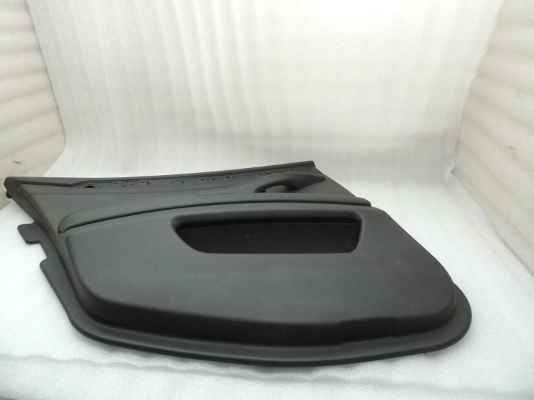 Oriģinālā BMW 5. sērijas F10 F11 aizmugurējā kreisā durvju paneļa durvju apdare BLACK LCSW 7273279